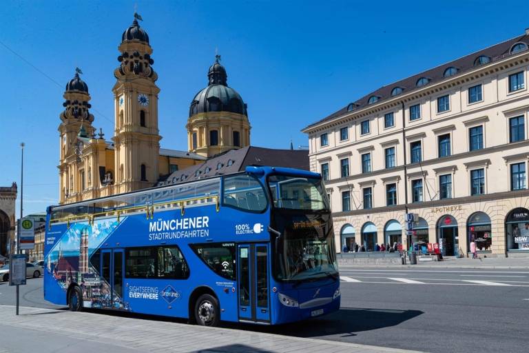 A blue double-decker sightseeing bus in front of Odeonsplatz.